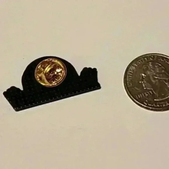 Peeking Squirtle Kanto Starter Enamel Pin – Cute Must-Have for Pokémon Lovers! - Picture 4 of 4